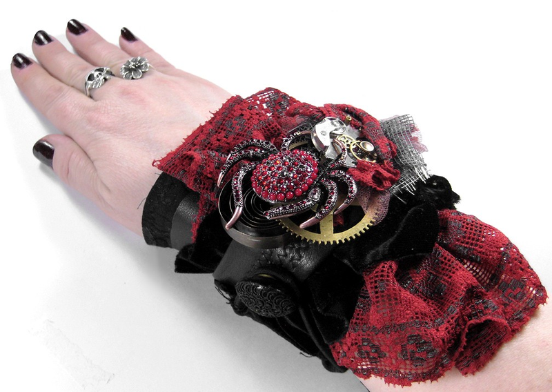 Illustration for article titled Steampunk Couture from edmdesigns